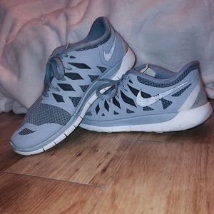 Gray Nike Free Run 5.0